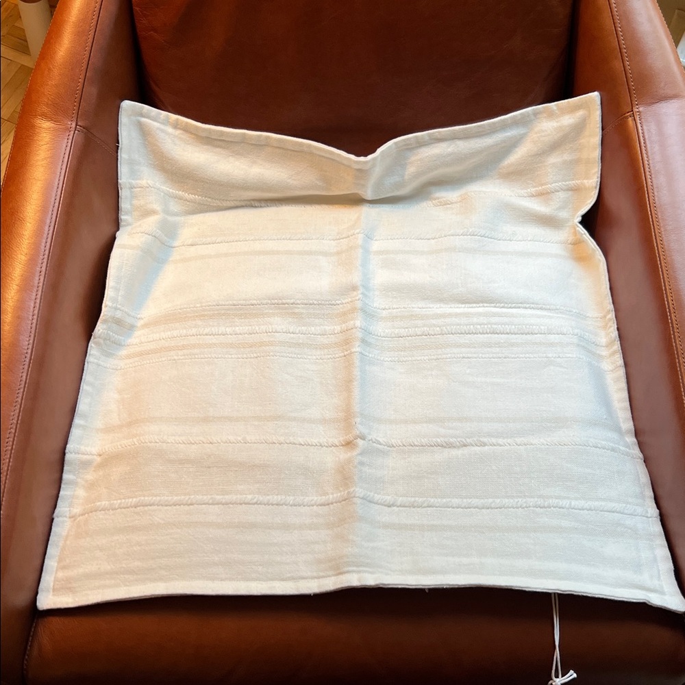 NWT! Serena & Lily Milos Pillow Cover 22” in Canvas - Picture 3 of 9